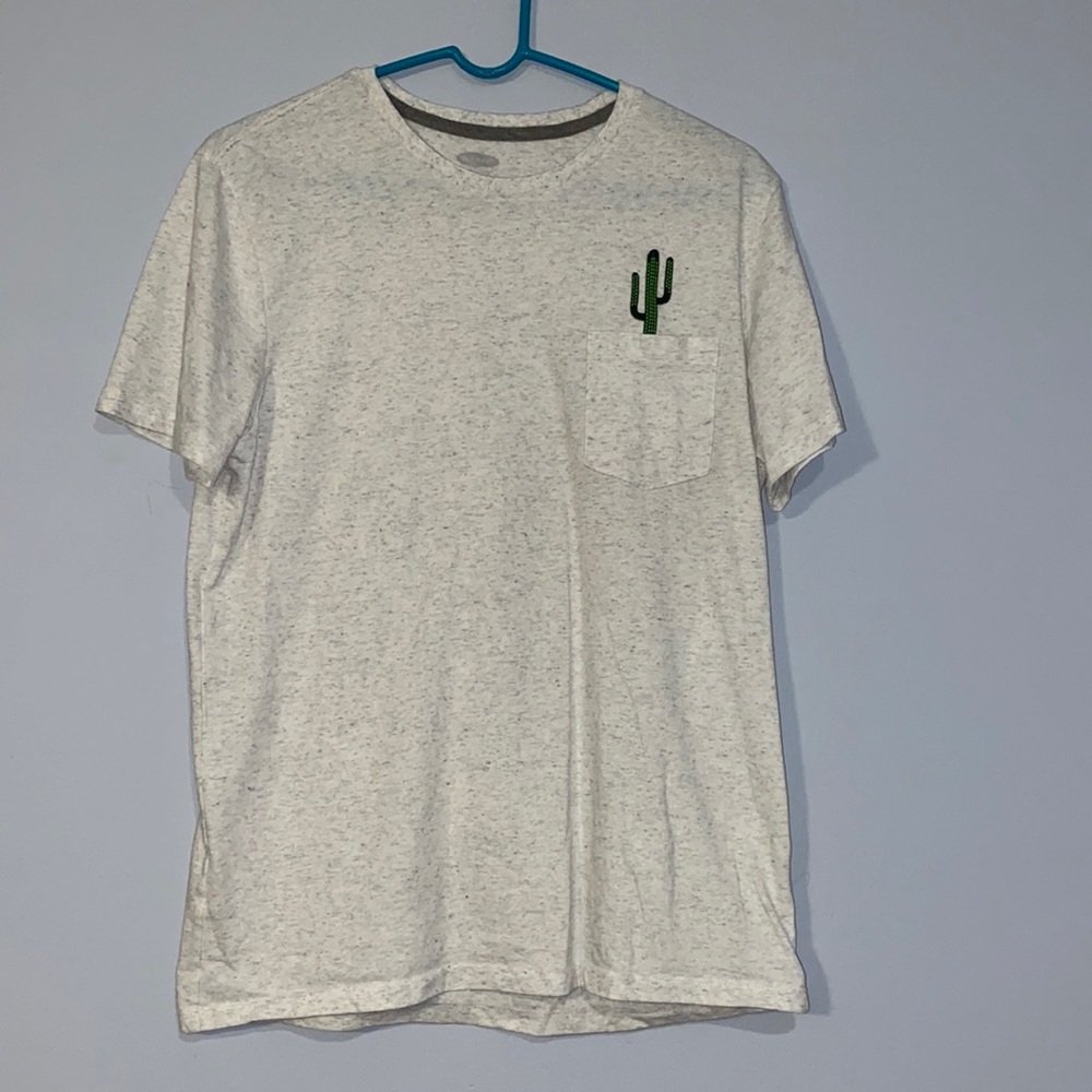 men’s t-shirt